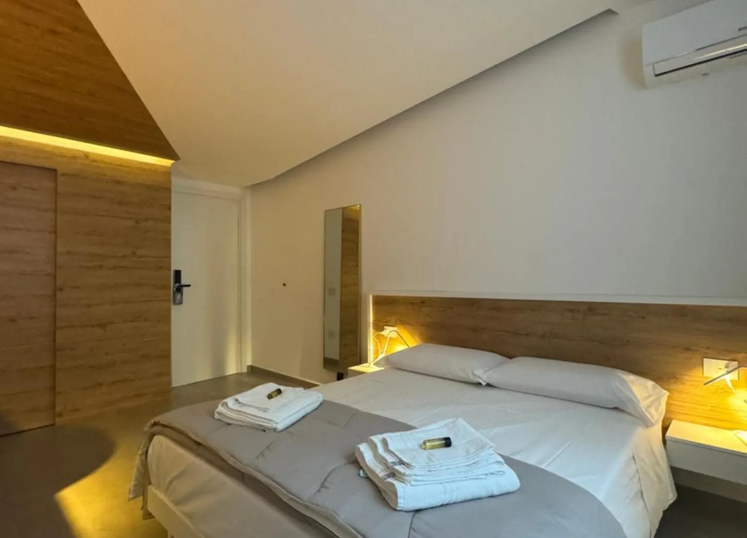 Space Tower Rooms Neapel Italien