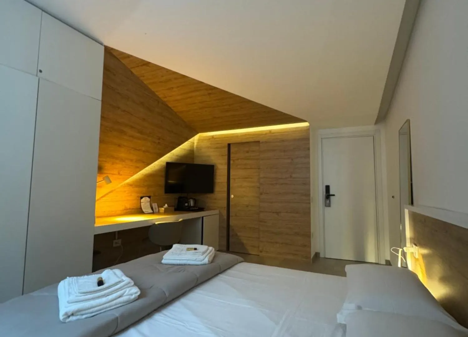 Space Tower Rooms Neapel 0*,