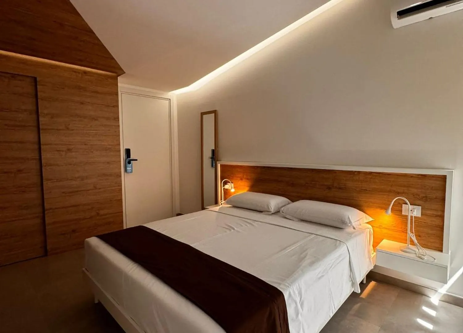 Space Tower Rooms Neapel 0*,