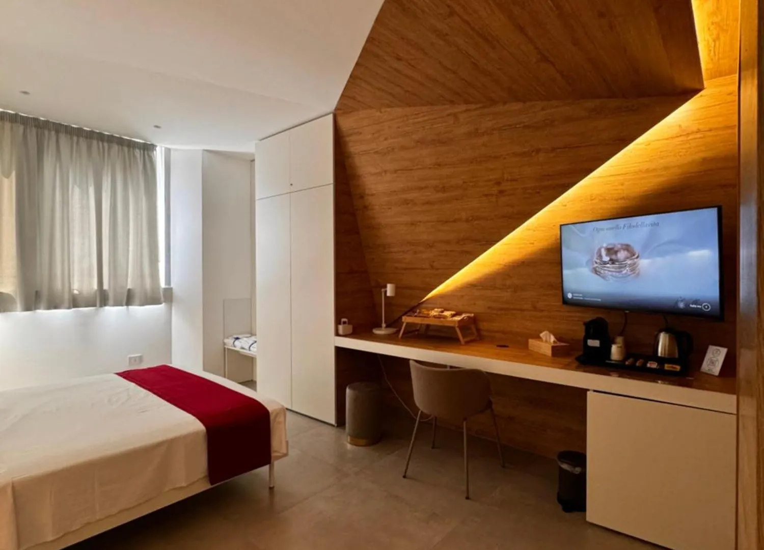 Space Tower Rooms Neapel