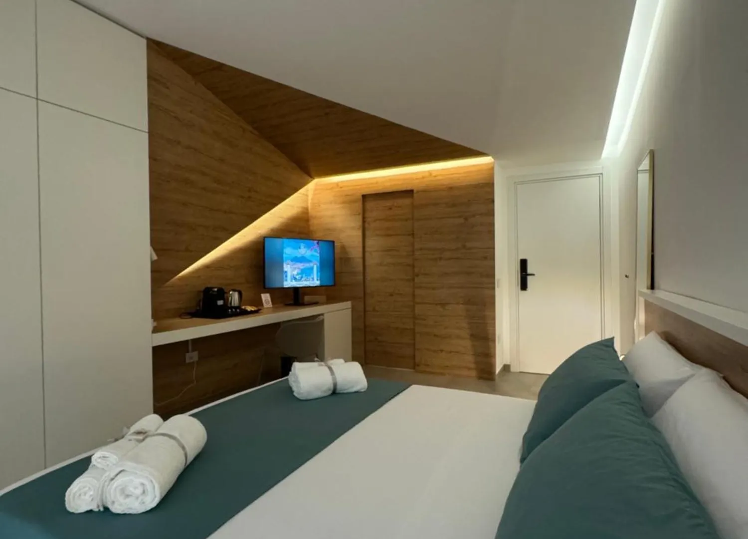 Space Tower Rooms Neapel Bed & Breakfast