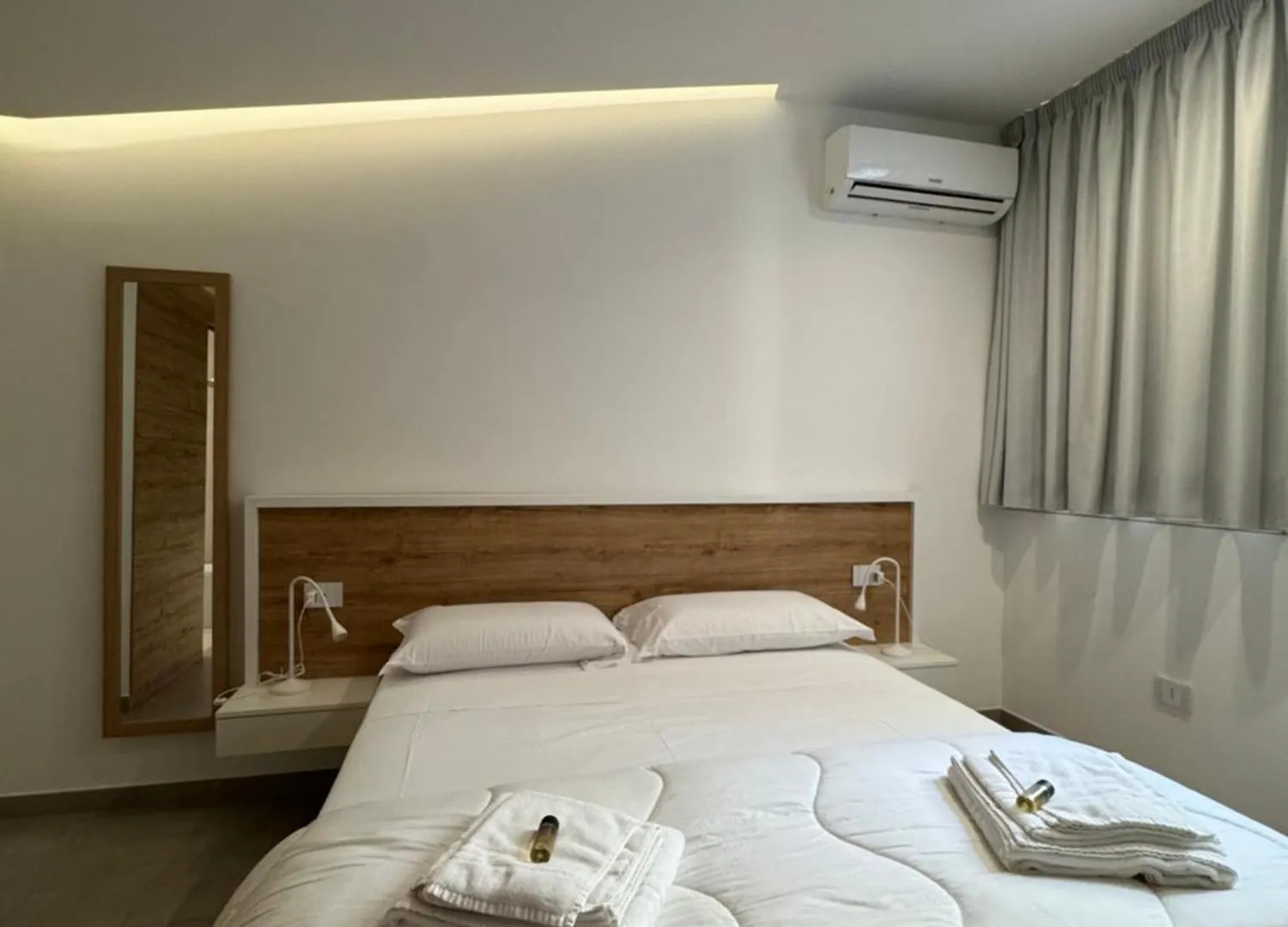 Space Tower Rooms Neapel
