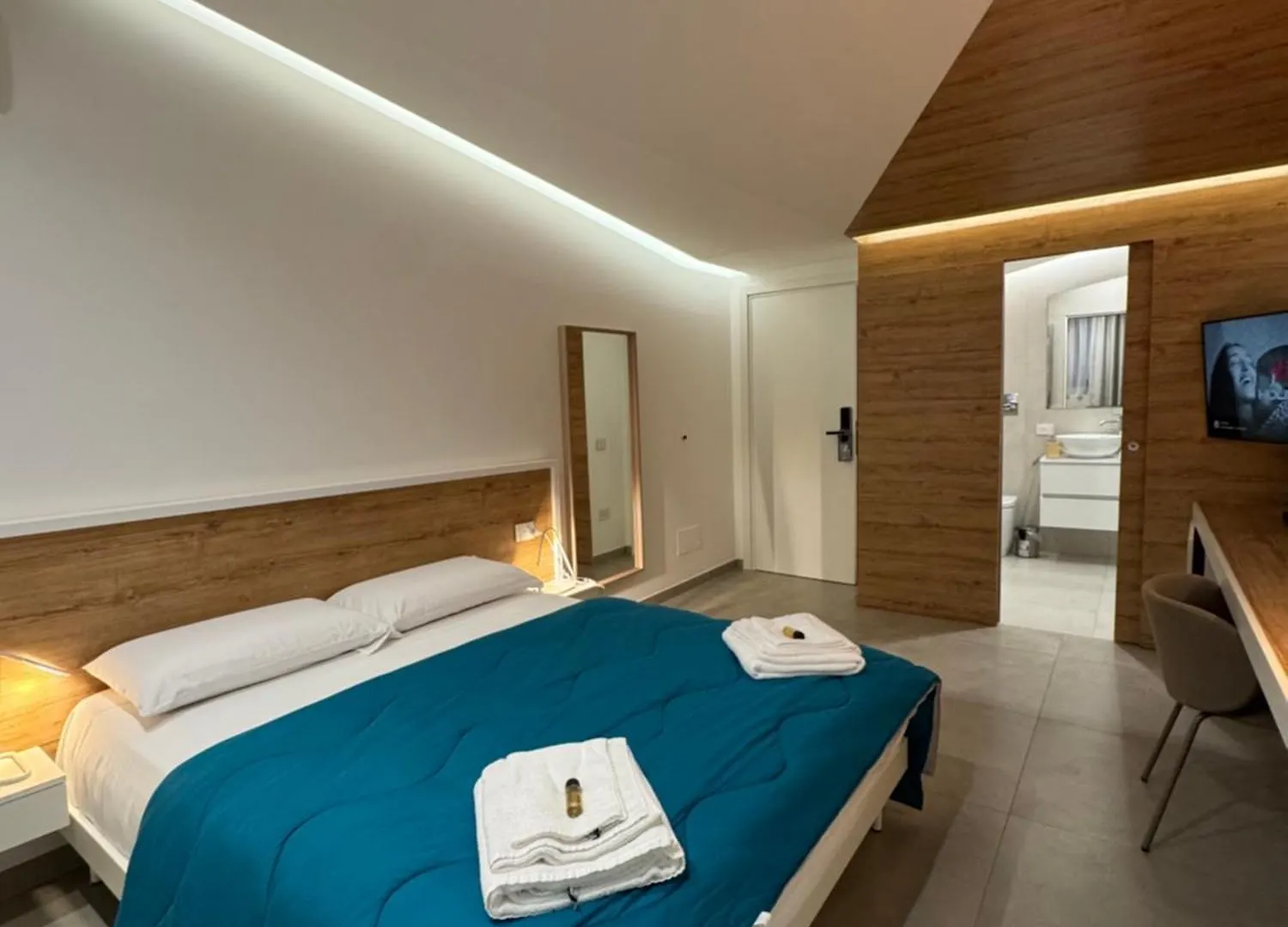 Space Tower Rooms Neapel Bed & Breakfast